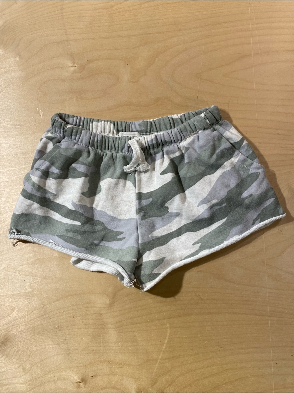 Bloom + Pop Camo Print Women’s Lounge Shorts - Green/Gray Medium (I)